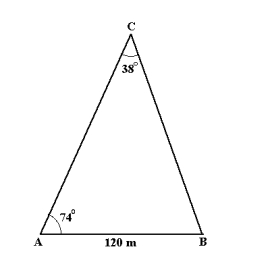 En trekant ABC der vinkelen A er 74 grader, vinkelen C er 38 grader og AB = 120 m.
